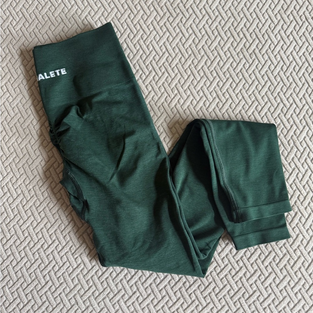 Alphalete Green Leggings with High-Waisted Design